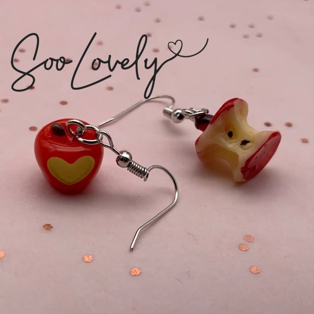 oorbellen klokhuis en appel met hartje